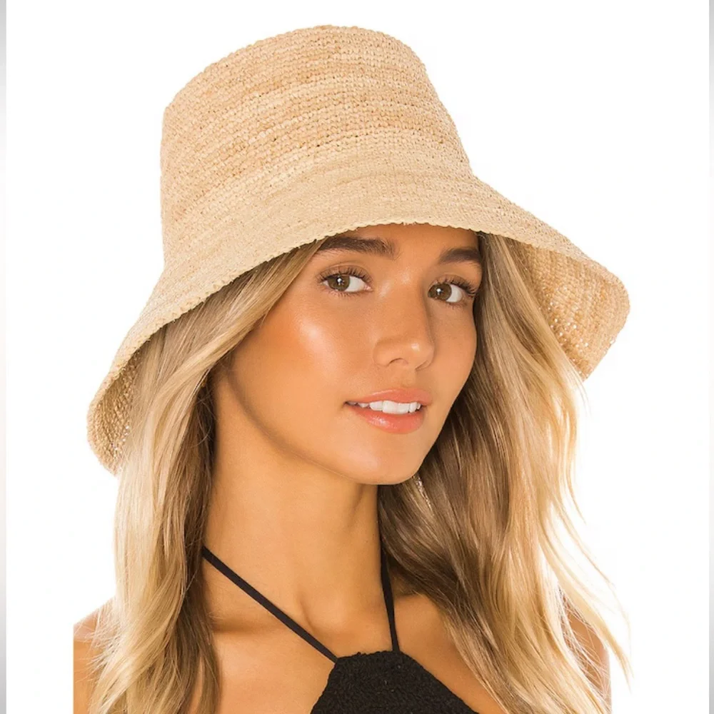 new Janessa Leone Felix packable straw raffia bucket sun hat in natural tan - Picture 4 of 9